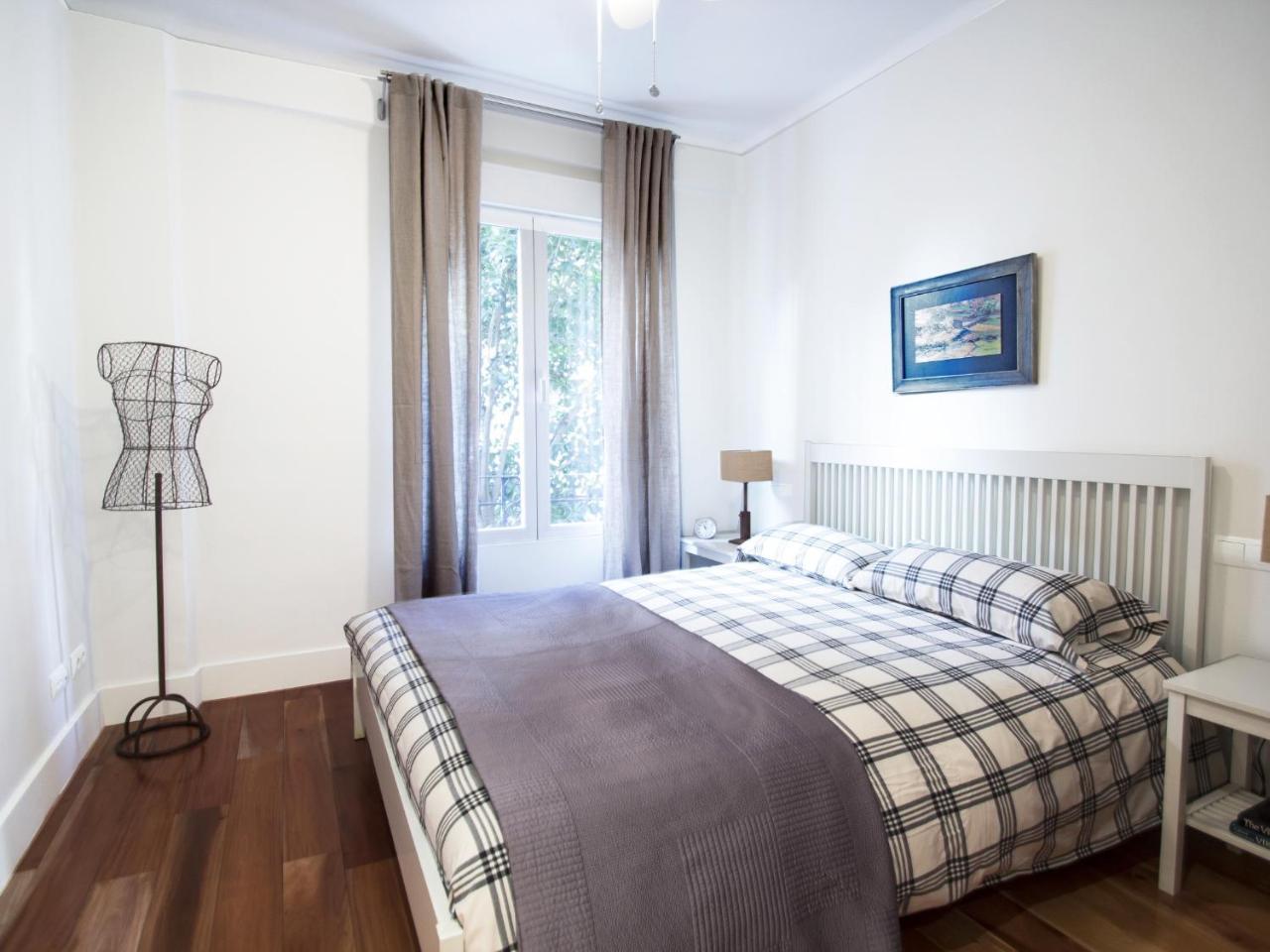General Pardinas, 82 Apartment *